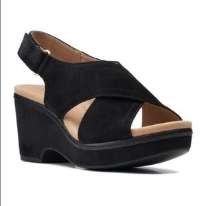 Clarks Giselle cove sandals black suede